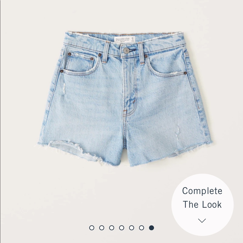 Abercrombie & Fitch 90s High Rise Cutoff Short